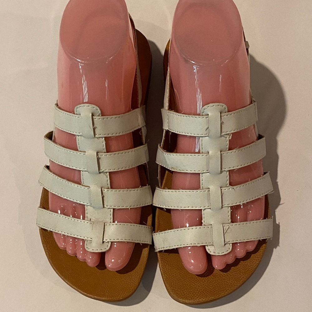 boc Strappy White and Tan Sandals size 7
515